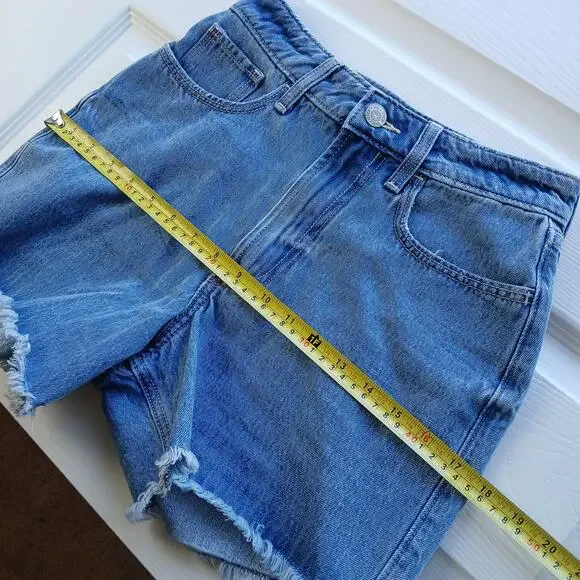 Hollister Ultra High-Rise 90s Short 00 W24 med wash denim jorts cutoff jeans - Picture 10 of 13